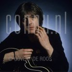 09-02-1978 Nick Lowe at studio in Amsterdam.

[keywords]Posed, Eyecontact, Guitar[/keywords]